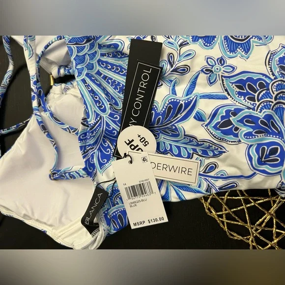 La Blanca Island Goddess Underwire Lace Up One Piece Swimsuit - Picture 8 of 8